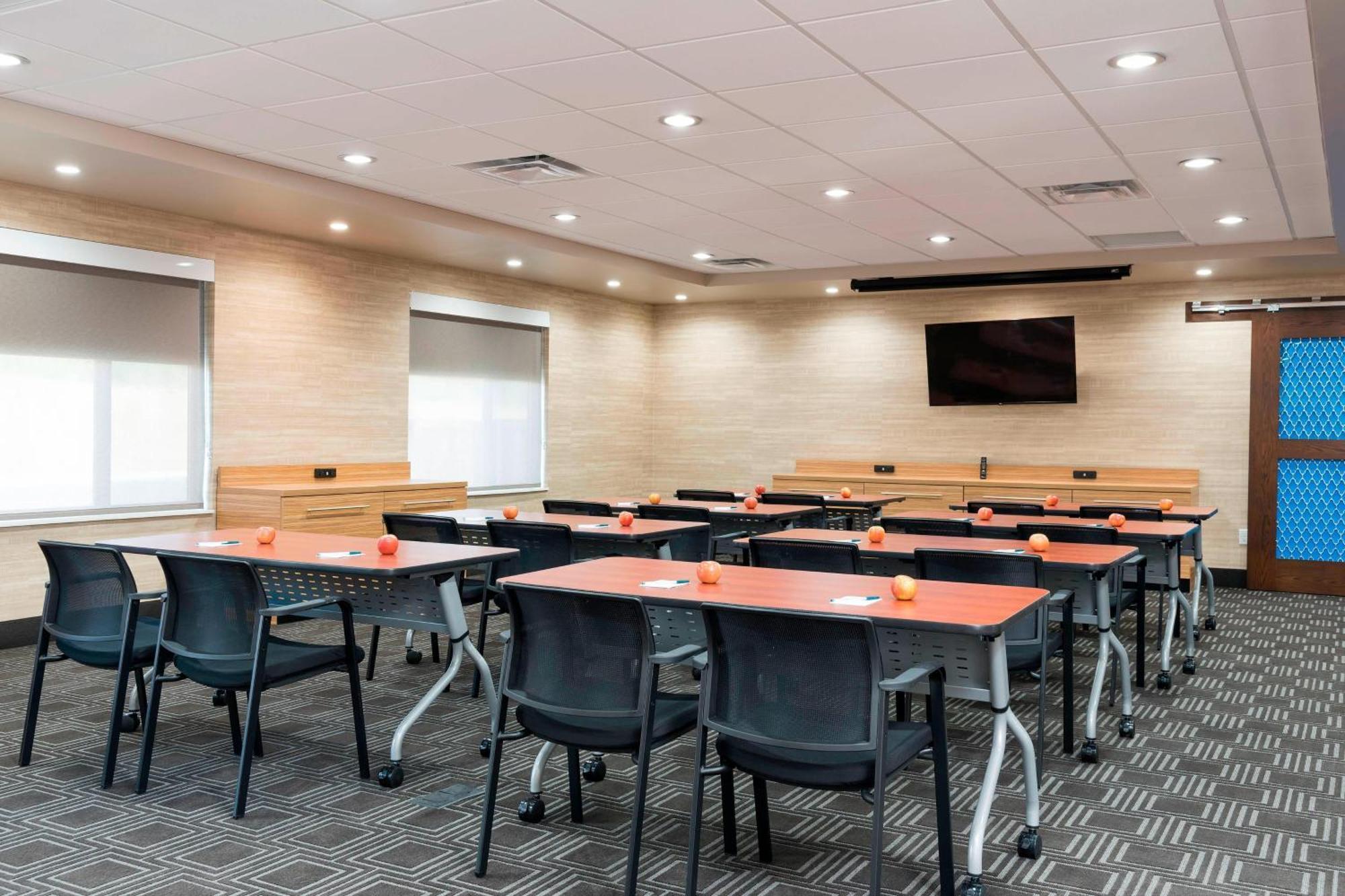 Towneplace Suites By Marriott Ontario-Mansfield Exterior photo